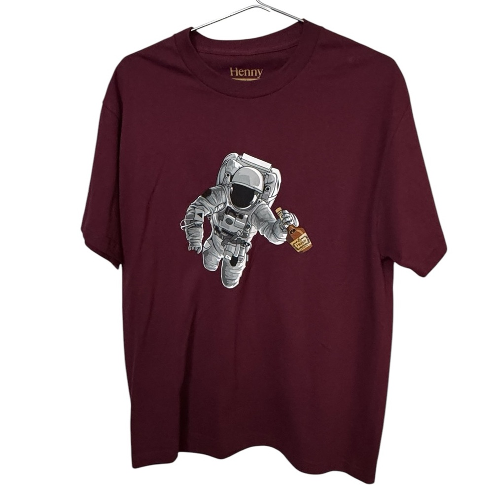 Henny Maroon Astronaut Liquor Men’s L Graphic T-Shirt MINTY Hennessy Cognac